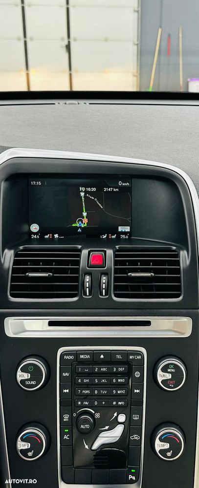 Volvo XC 60 D4 Geartronic Momentum - 23