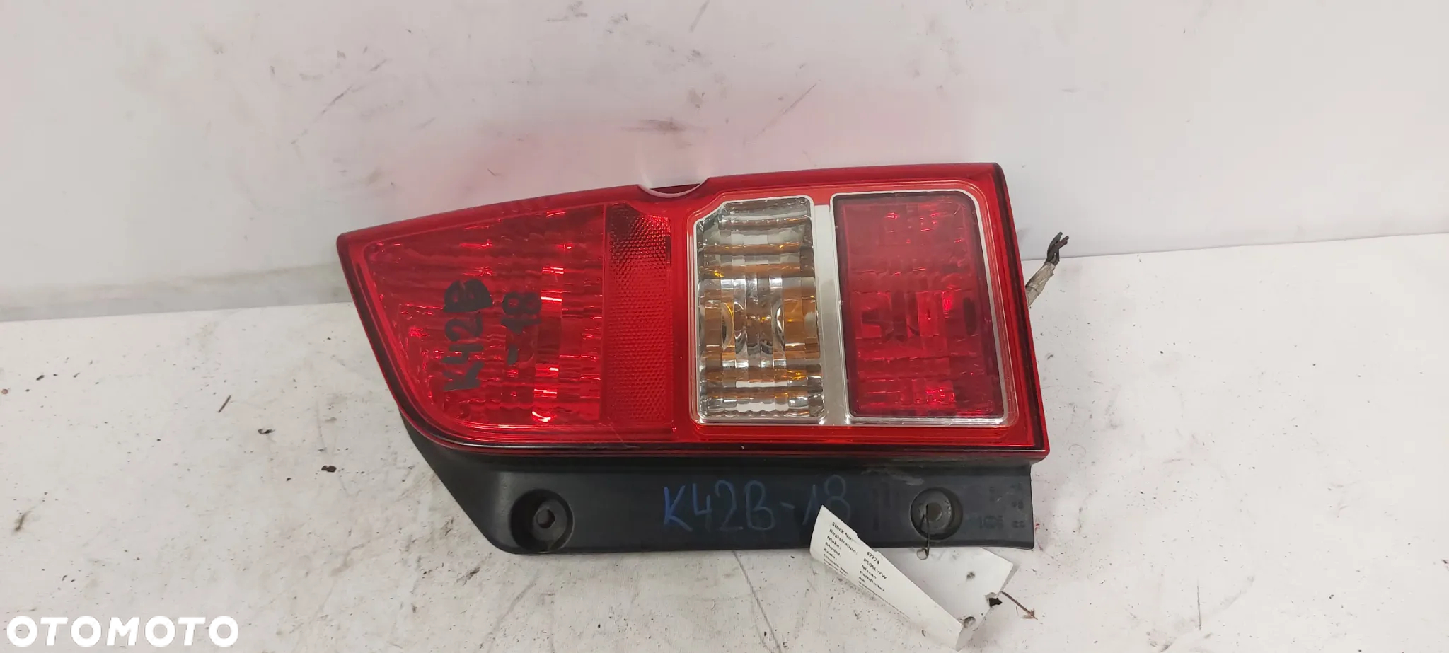 .  LAMPA TYL TYLNA PRAWA NISSAN PATHFINDER R51 LIFT - 2