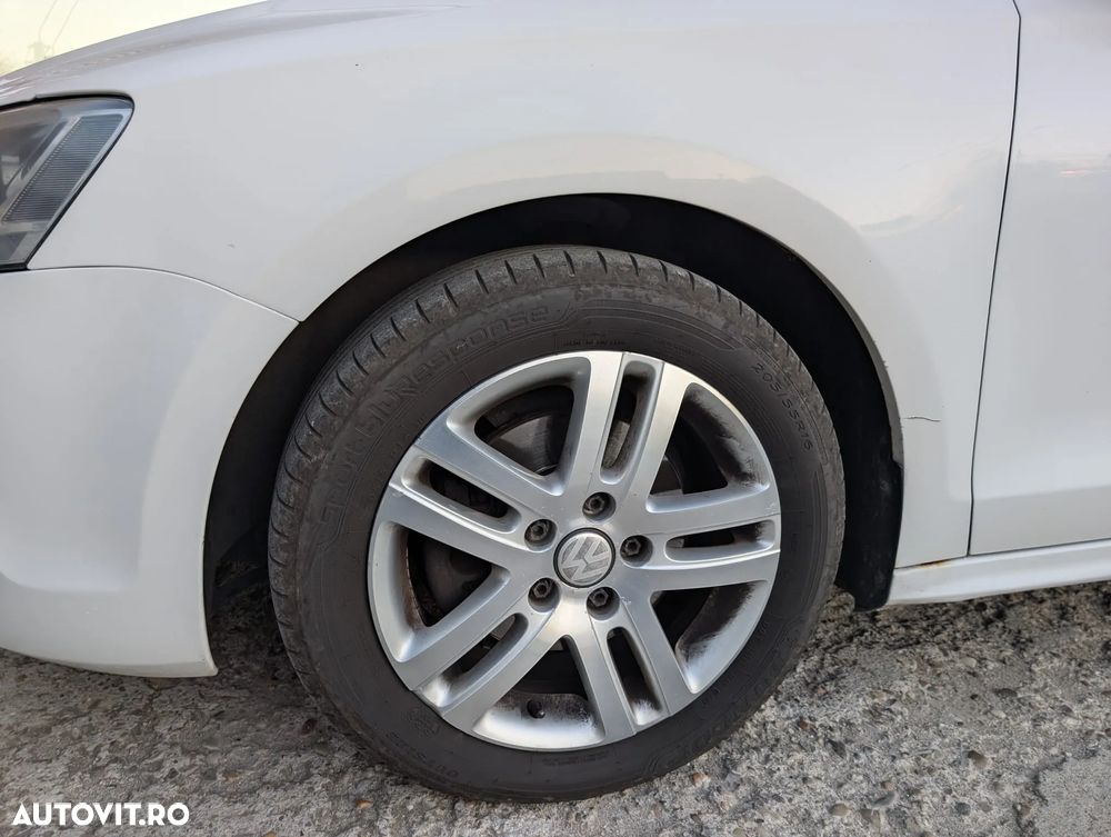 Volkswagen Jetta 1.2 TSI Trendline - 4