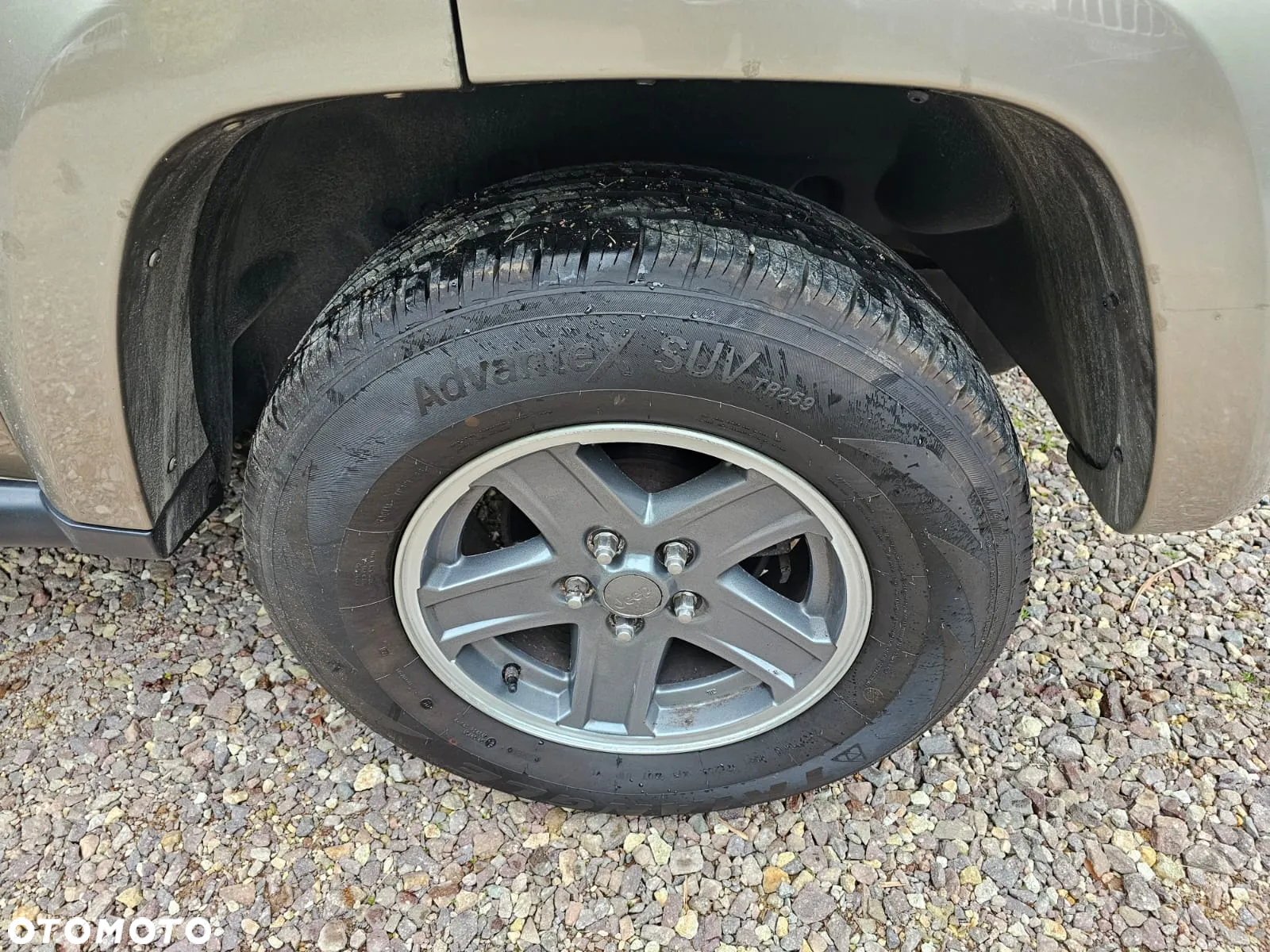 Jeep Cherokee 2.8 CRD Sport - 18