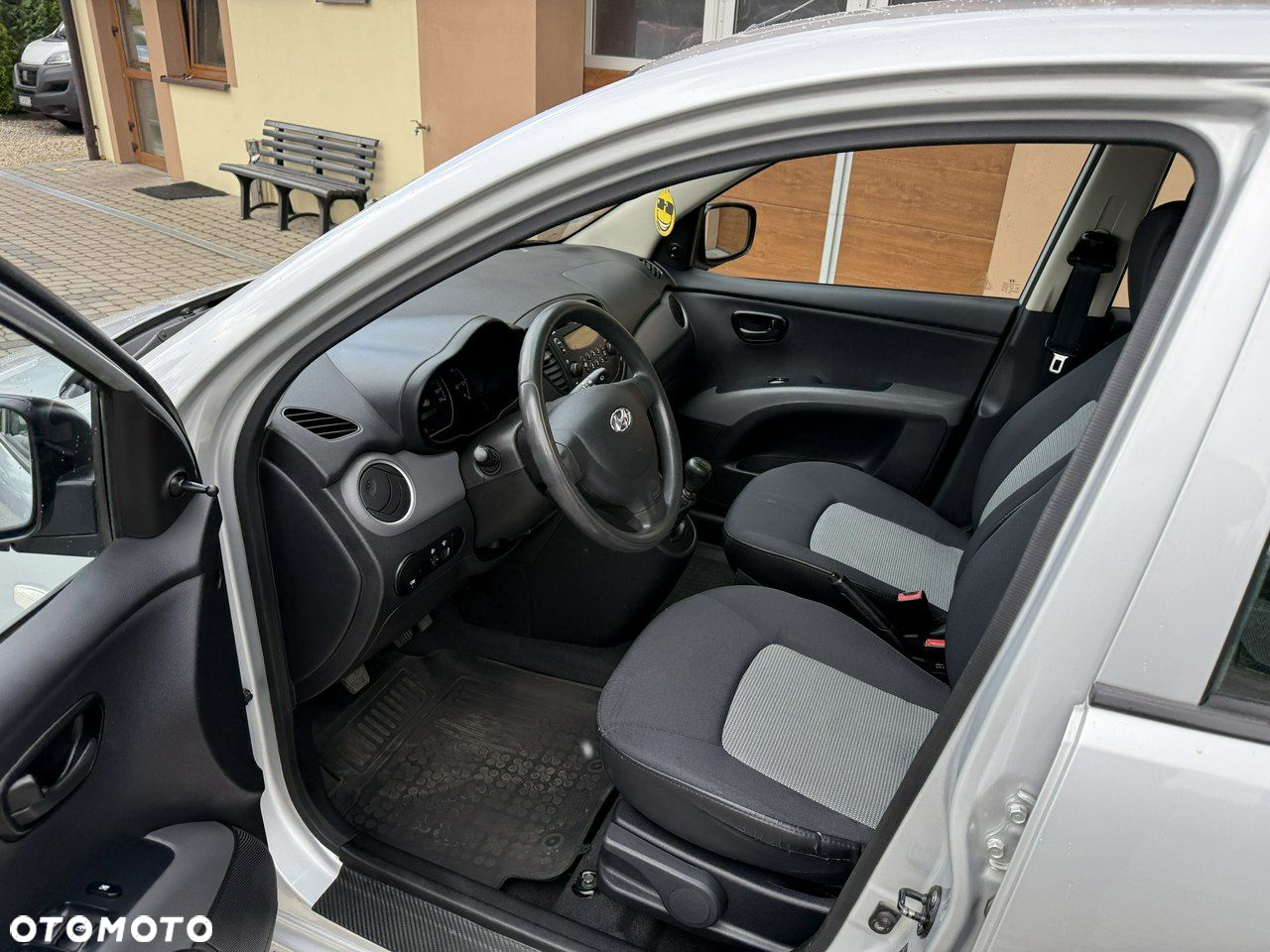 Hyundai i10 1.1 - 18