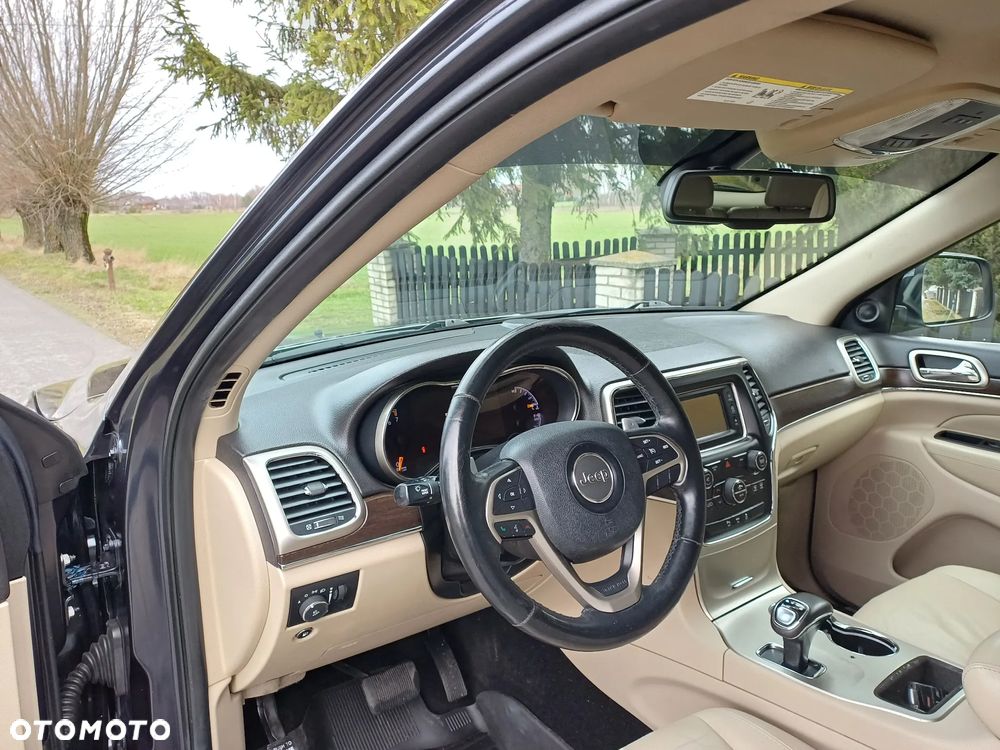 Jeep Grand Cherokee - 13