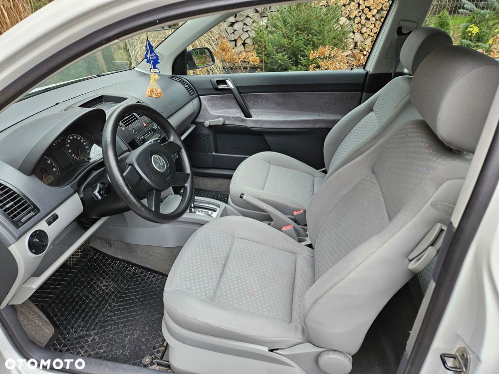 Volkswagen Polo 1.4 16V Comfortline - 5