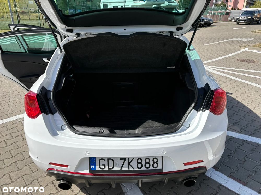 Alfa Romeo Giulietta 1750 TBi Veloce TCT - 8