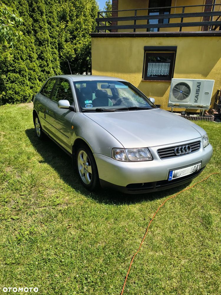 Audi A3 3-drzwiowe 1.6 Ambiente - 2