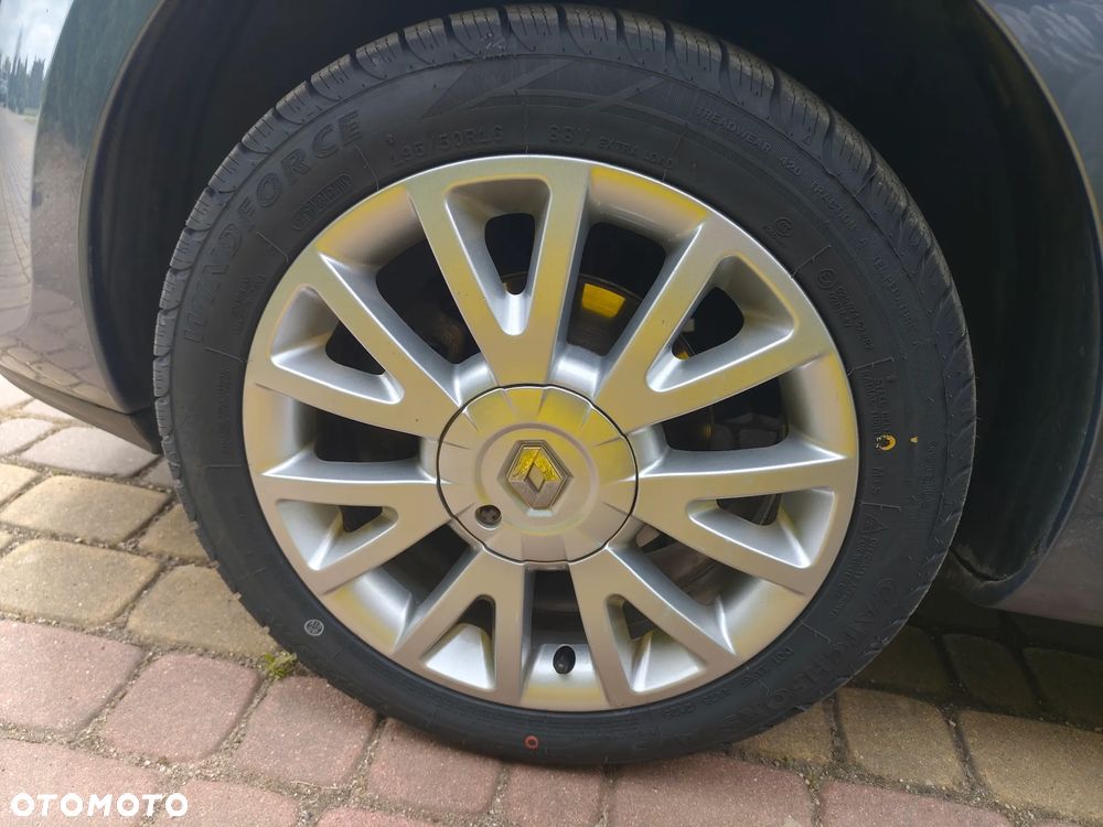 Renault Clio 1.2 16V TCE Luxe - 29