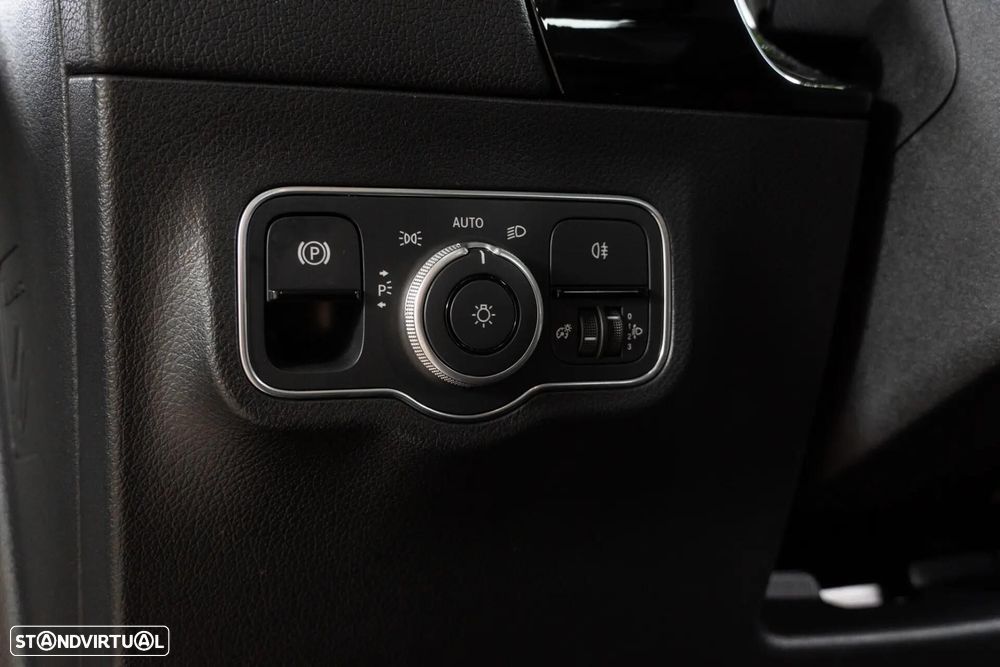 Mercedes-Benz GLA 180 7G-DCT Style - 53