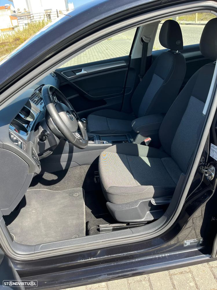 VW Golf 1.6 TDi Trendline BlueMotion - 30