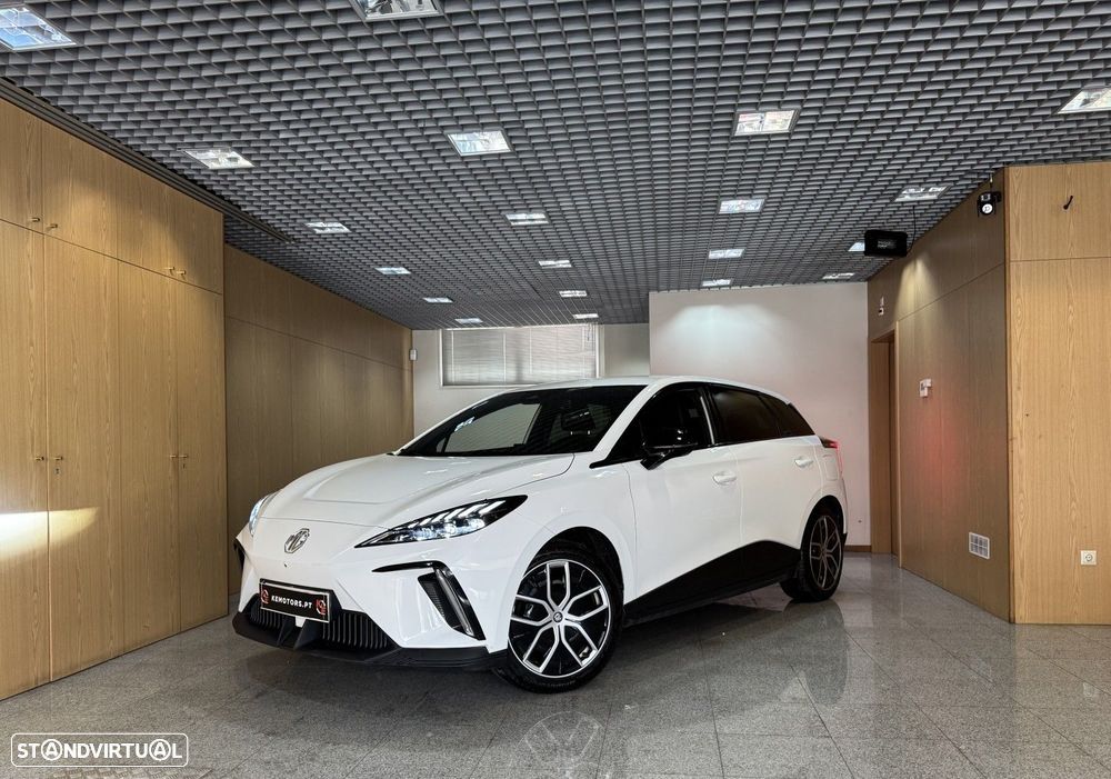 MG MG4 64 kWh Luxury - 1