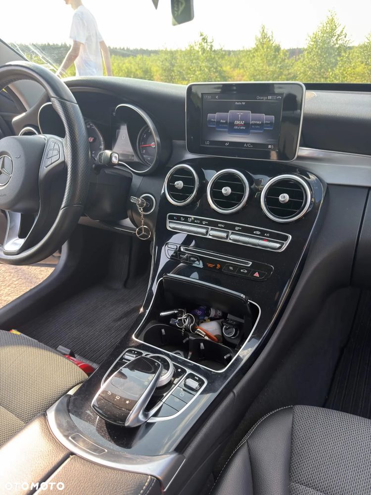 Mercedes-Benz Klasa C 180 7G-TRONIC - 21