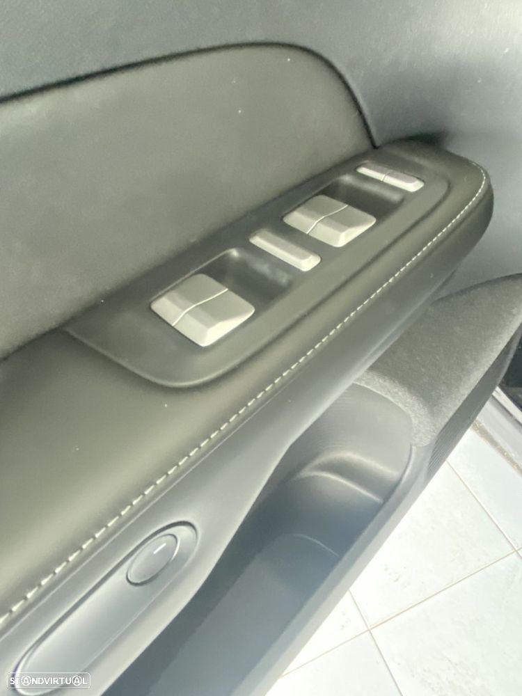 Xpeng G6 66 kWh Standard Range - 33