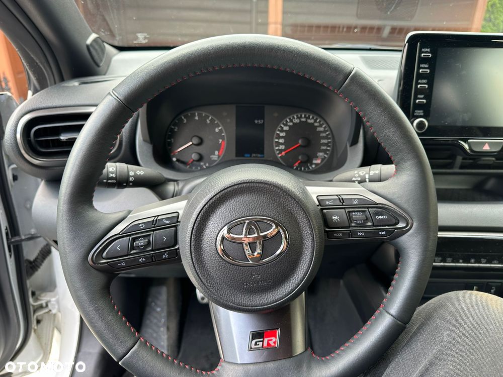 Toyota Yaris - 13