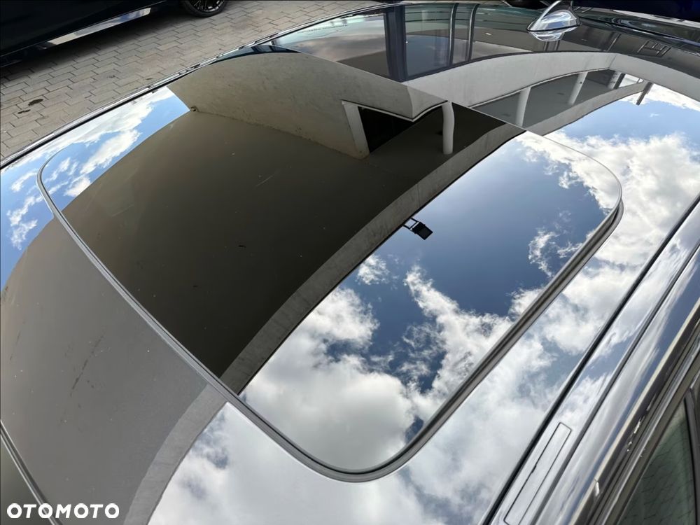 BMW Seria 5 540i xDrive - 11