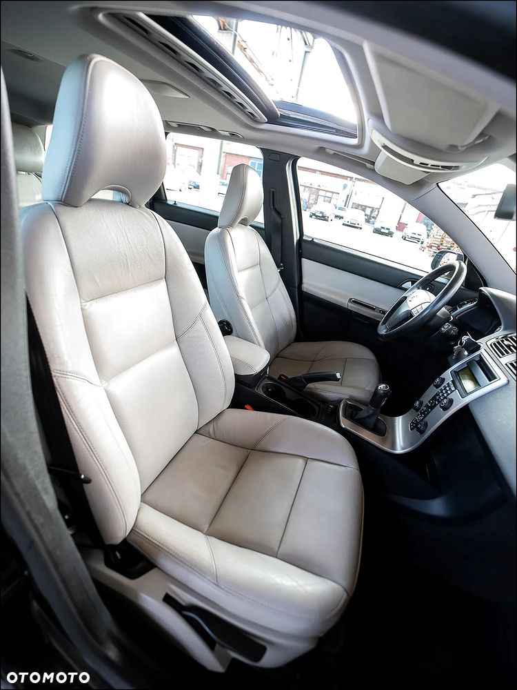 Volvo V50 - 32