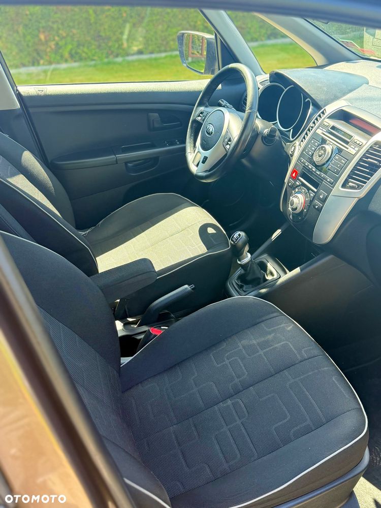 Kia Venga 1.6 M - 9