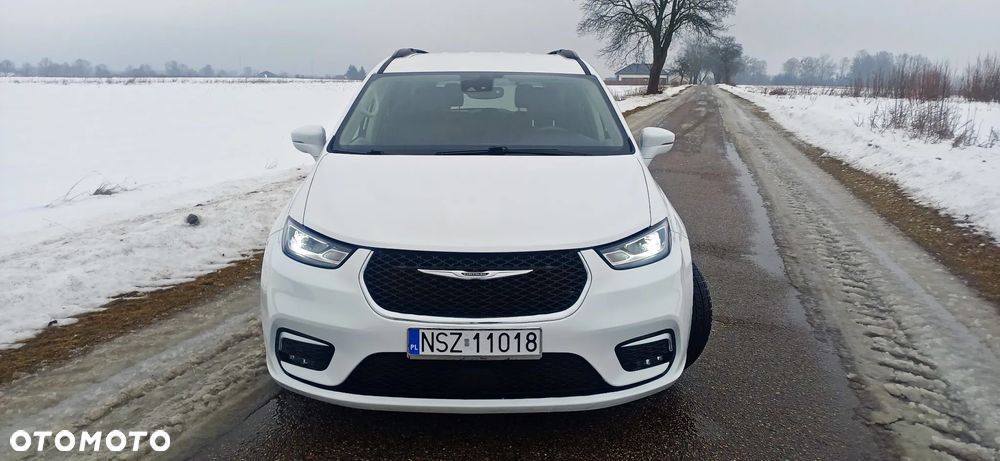 Chrysler Pacifica - 3