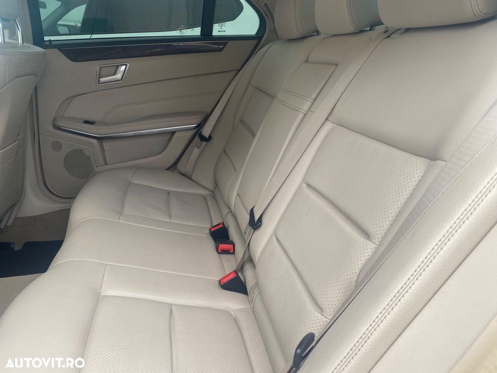 Mercedes-Benz E - 18