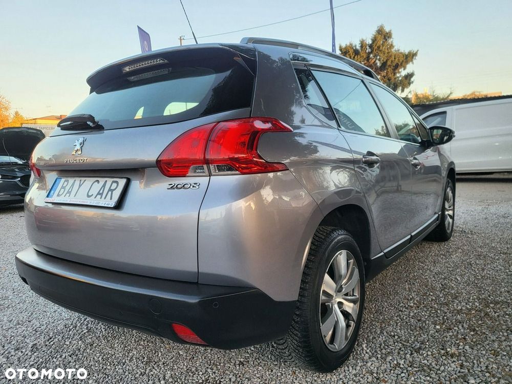 Peugeot 2008 - 8