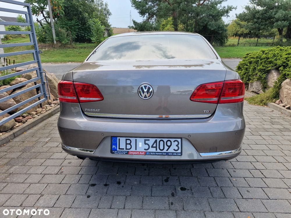 Volkswagen Passat - 7