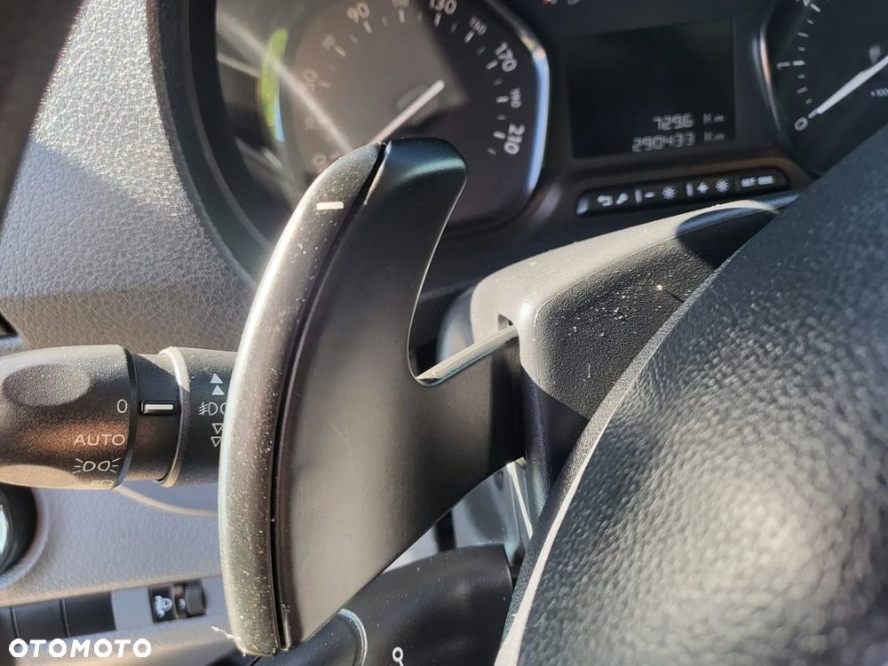 Peugeot Expert - 8