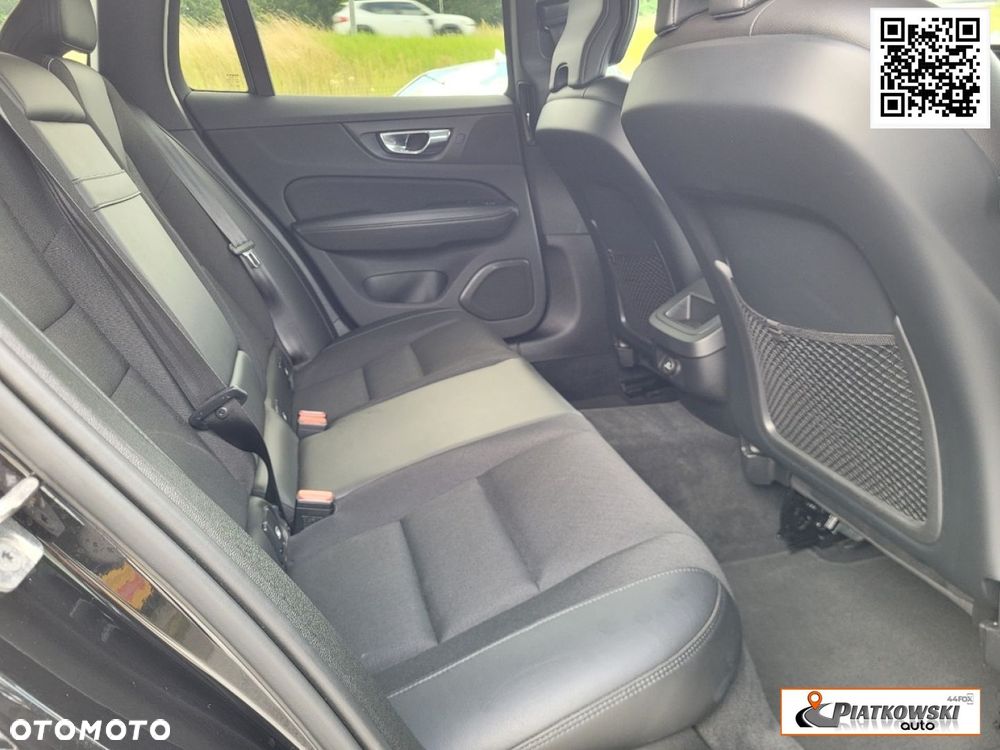 Volvo V60 D3 Momentum Pro - 24