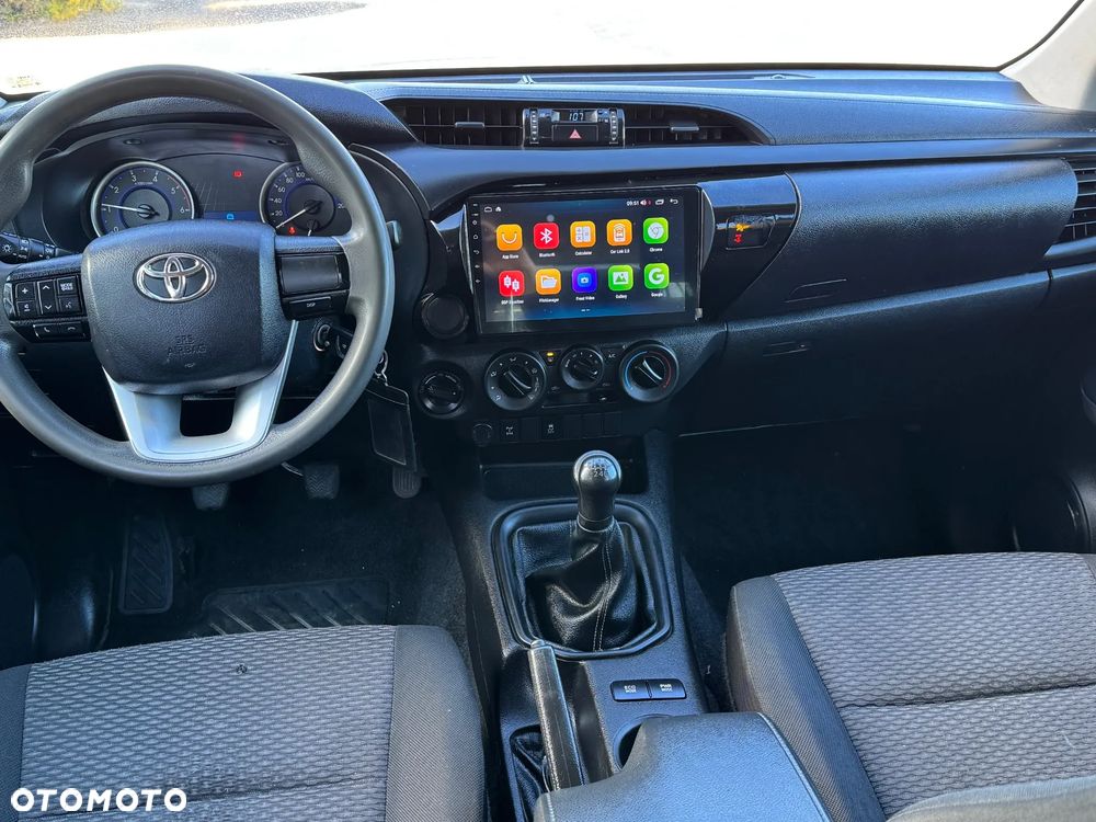 Toyota Hilux 2.4 D-4D Double Cab DLX 4x4 - 9