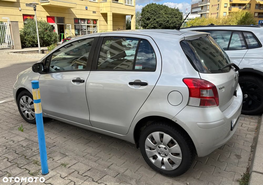 Toyota Yaris 1.4 D-4D Luna EU5 - 3