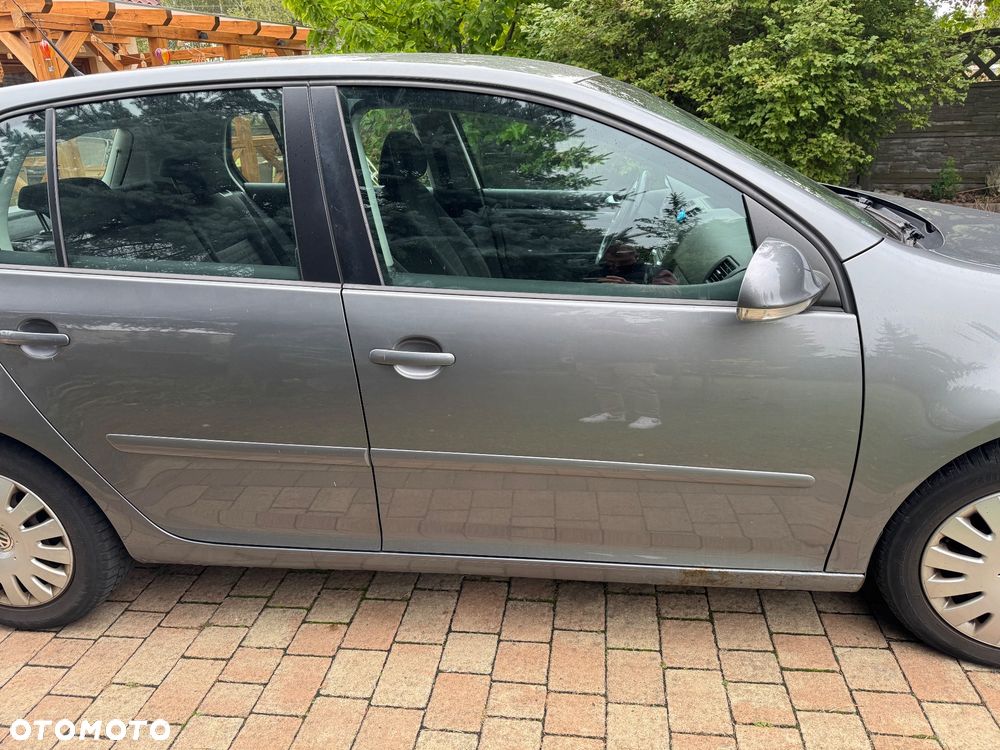 Volkswagen Golf - 5