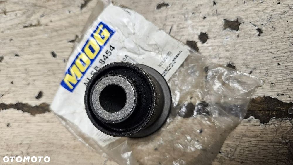 Silentblock wahacza Moog NI-SB 8454 Nissan Navara NP300 D22 D40 - 6