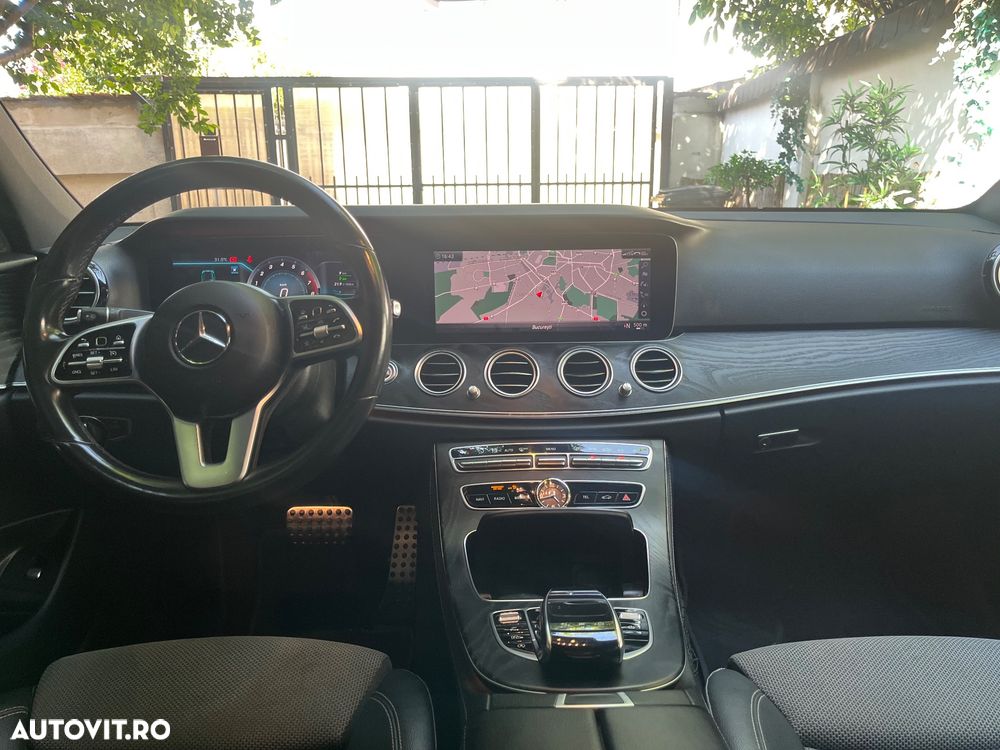 Mercedes-Benz E - 12