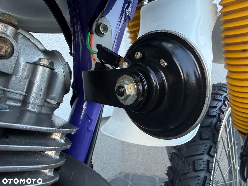 Suzuki DR - 6