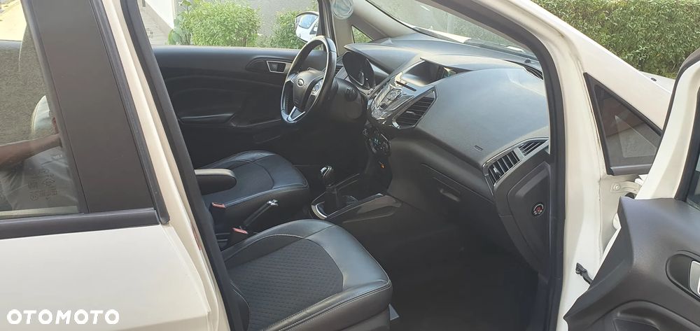 Ford EcoSport 1.5 TDCi TITANIUM - 9