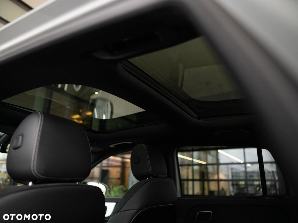 Mercedes-Benz GLA - 18