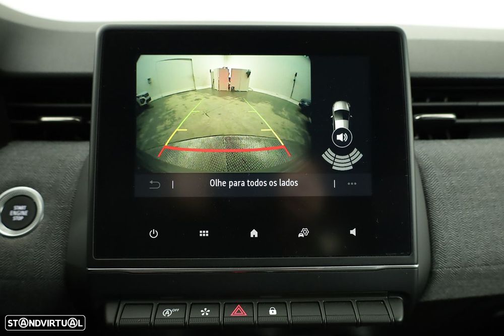 Renault Clio 1.0 TCe Techno Bi-Fuel - 11