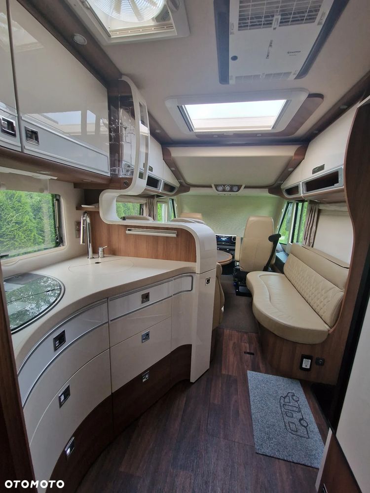 Carthago Chic E-line 64 XL QB - 13
