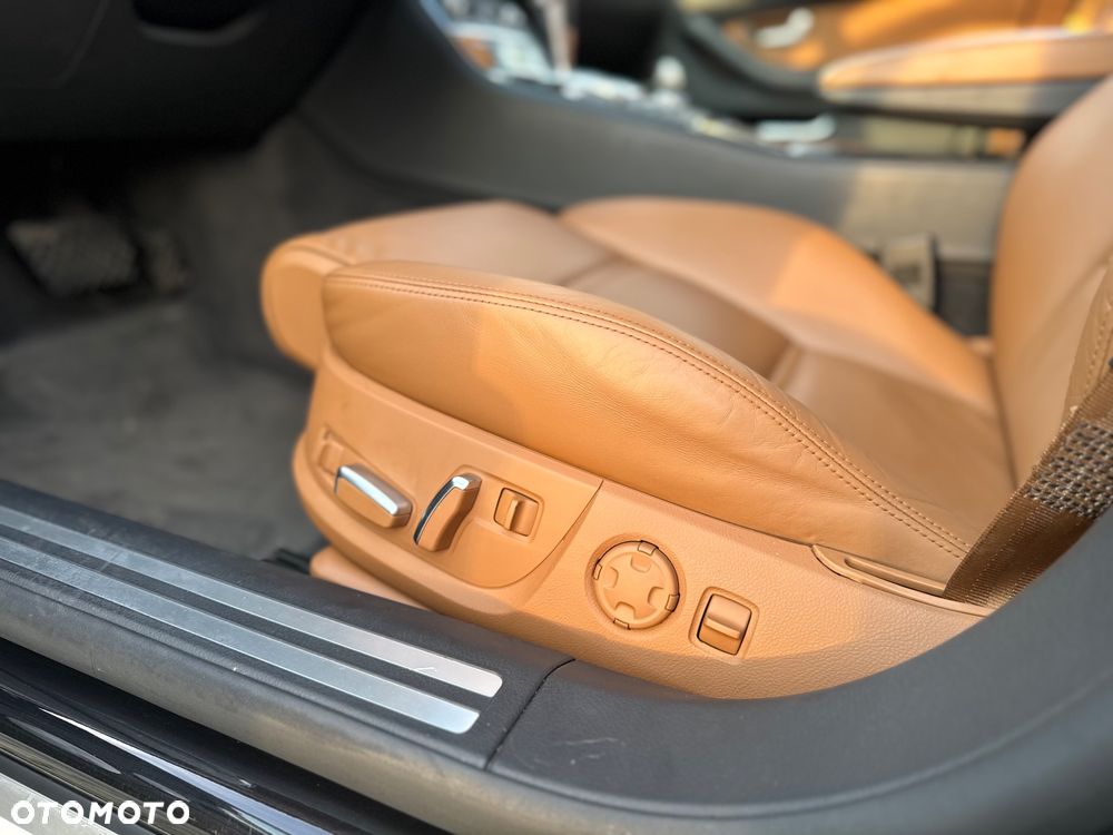 Audi S8 - 24