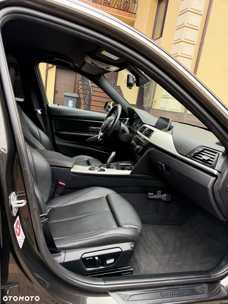 BMW Seria 3 320d Efficient Dynamic Edition Blue Performan Luxury Line - 30
