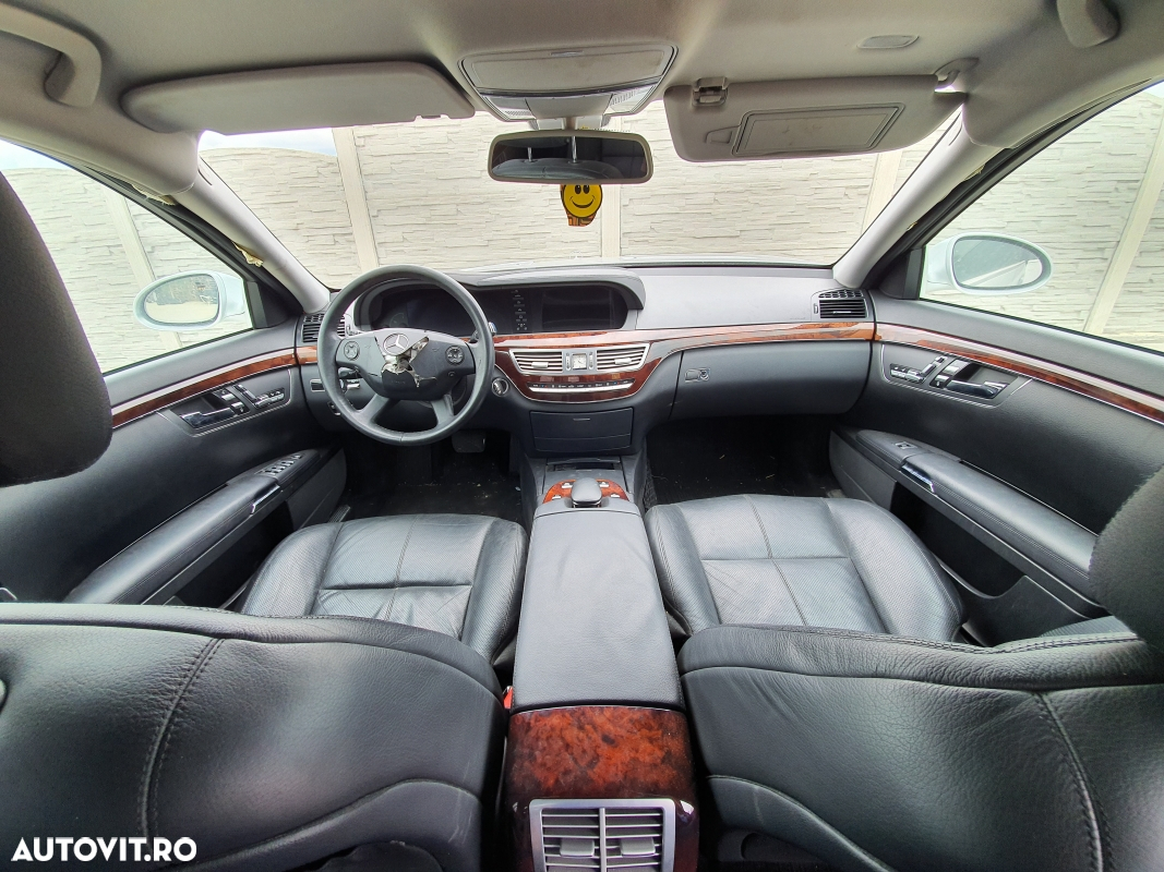 CONSOLA MULTIMEDIA  MERCEDES S CLASS W221 - 2