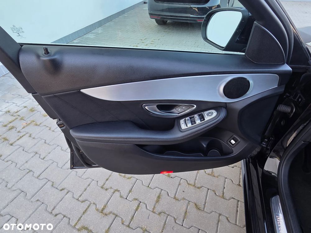 Mercedes-Benz Klasa C 300 BlueTEC Hybrid 7G-TRONIC Edition 1 - 20