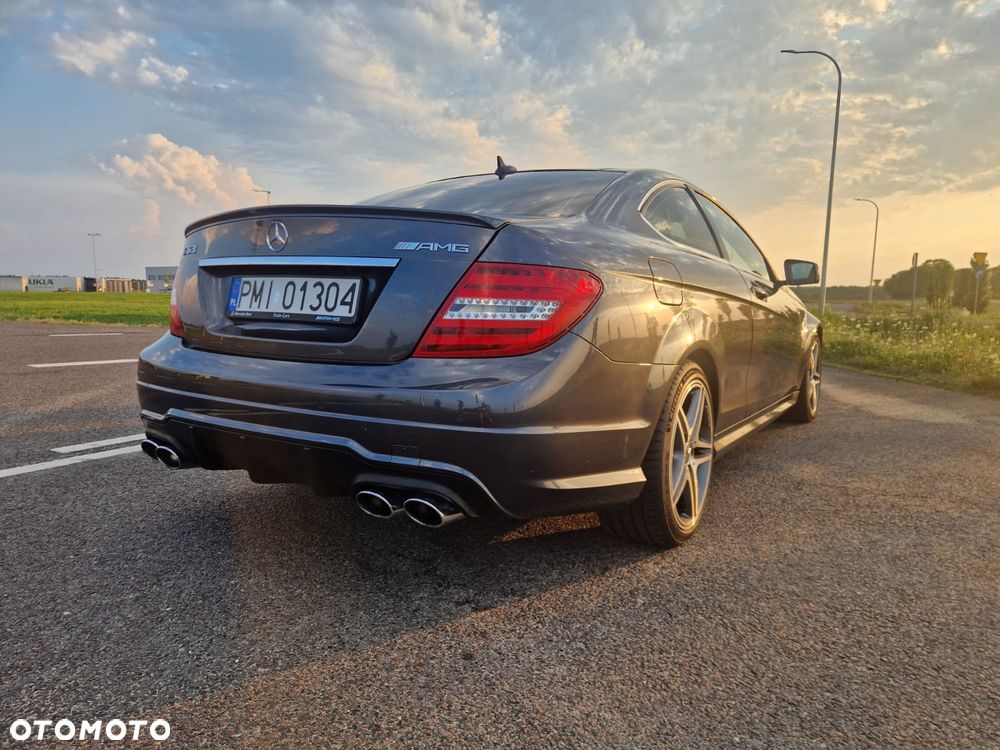 Mercedes-Benz Klasa C 63 AMG AMG SPEEDSHIFT MCT - 16