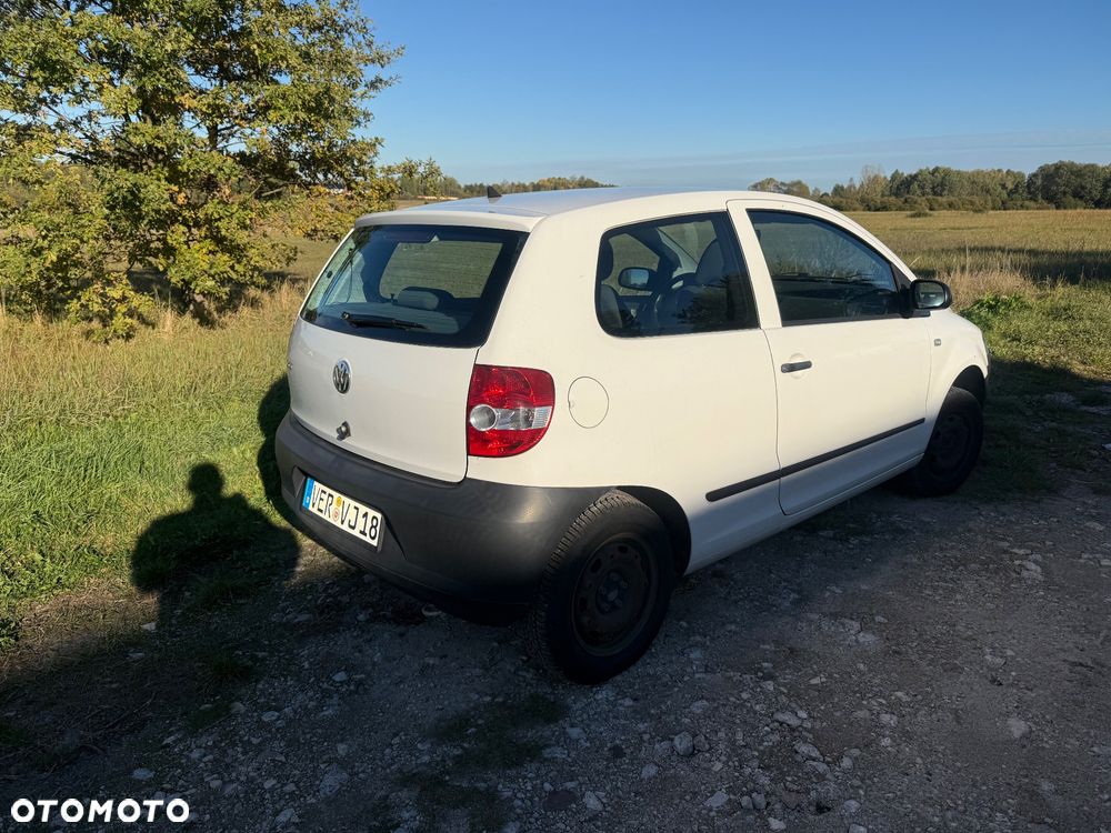 Volkswagen Fox 2011 photo 4