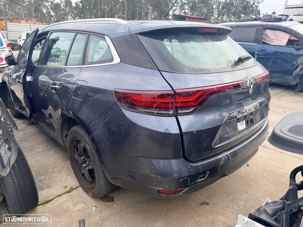 RENAULT MEGANE IV 1.6 E-TECH PLUG-IN HYBRID DE 2023 EM FIM DE VIDA (CENTRO DE ABATE) - 2