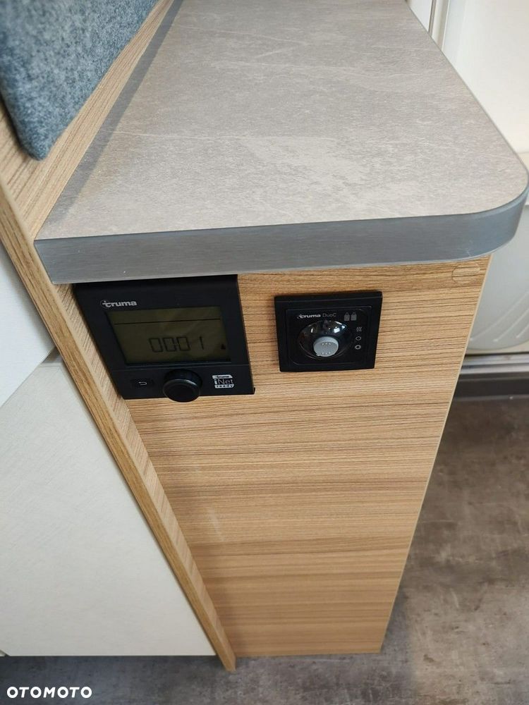 Dethleffs Camper 560 FMK - 15