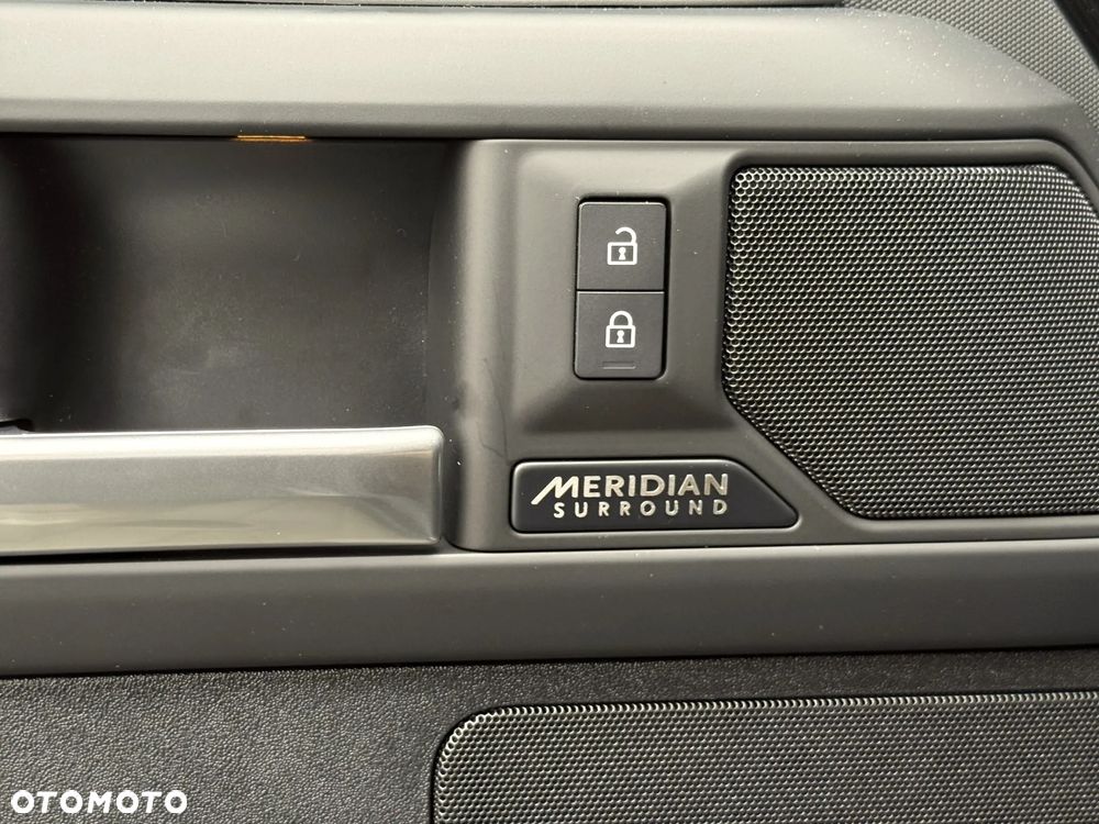 Land Rover Defender 110 D350 X-Dynamic HSE - 16