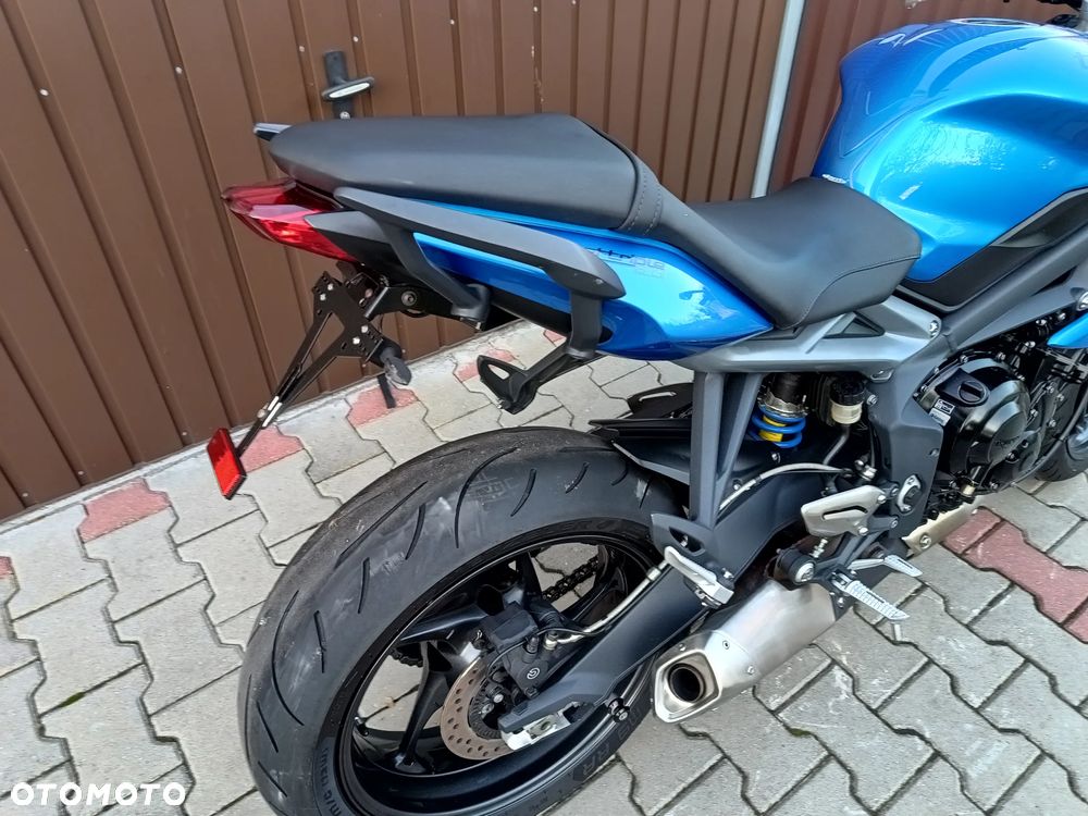 Triumph Street Triple - 16
