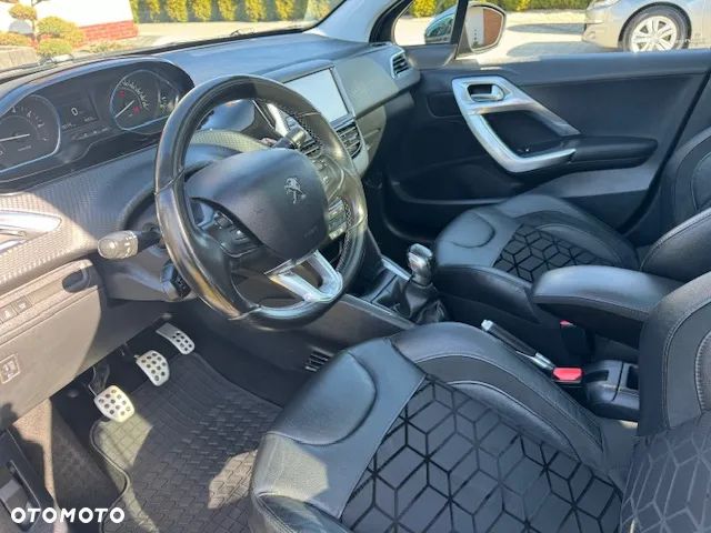 Peugeot 208 - 9