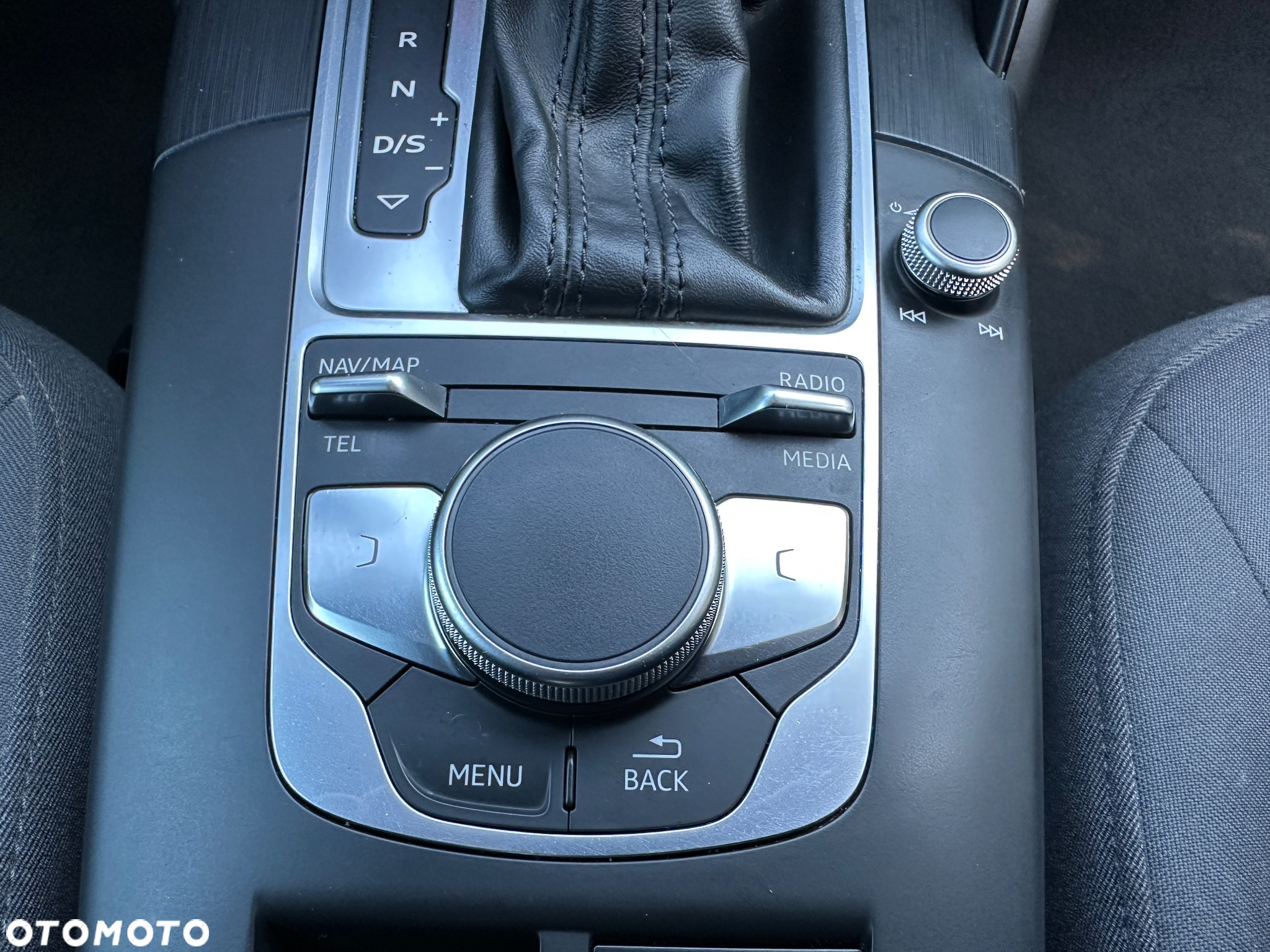 Audi A3 1.6 TDI clean diesel Ambiente S tronic - 24