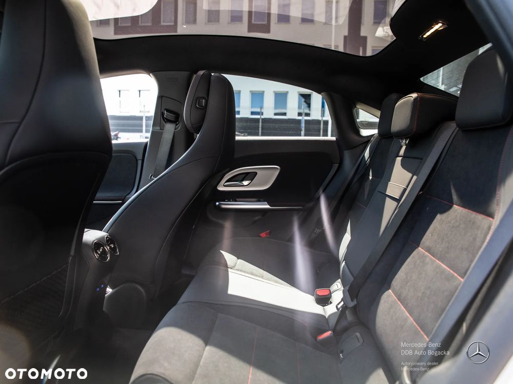 Mercedes-Benz CLA 220 mHEV 4-Matic 8G-DCT - 11