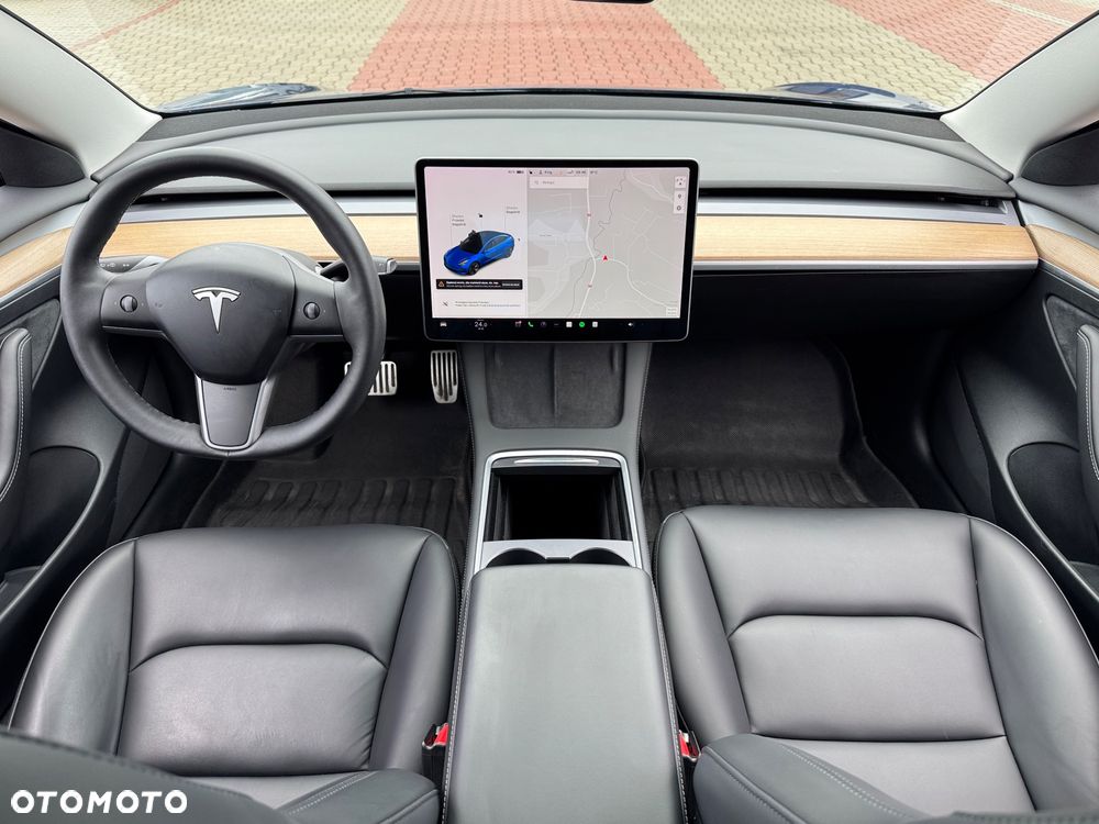 Tesla Model 3 - 5