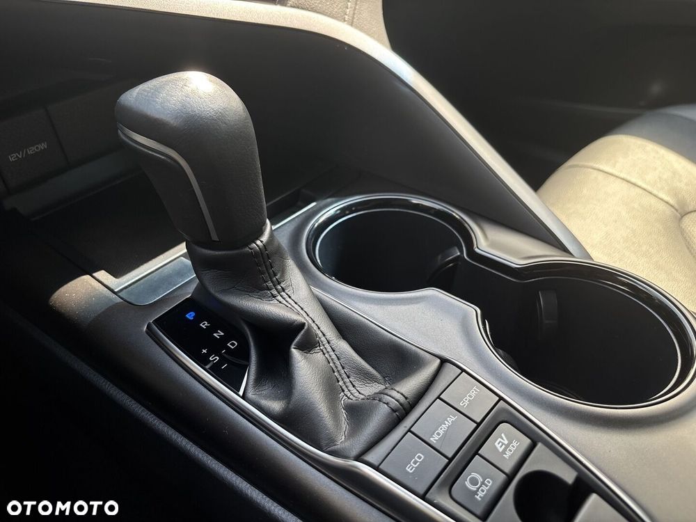 Toyota Camry 2.5 Hybrid Comfort CVT - 34